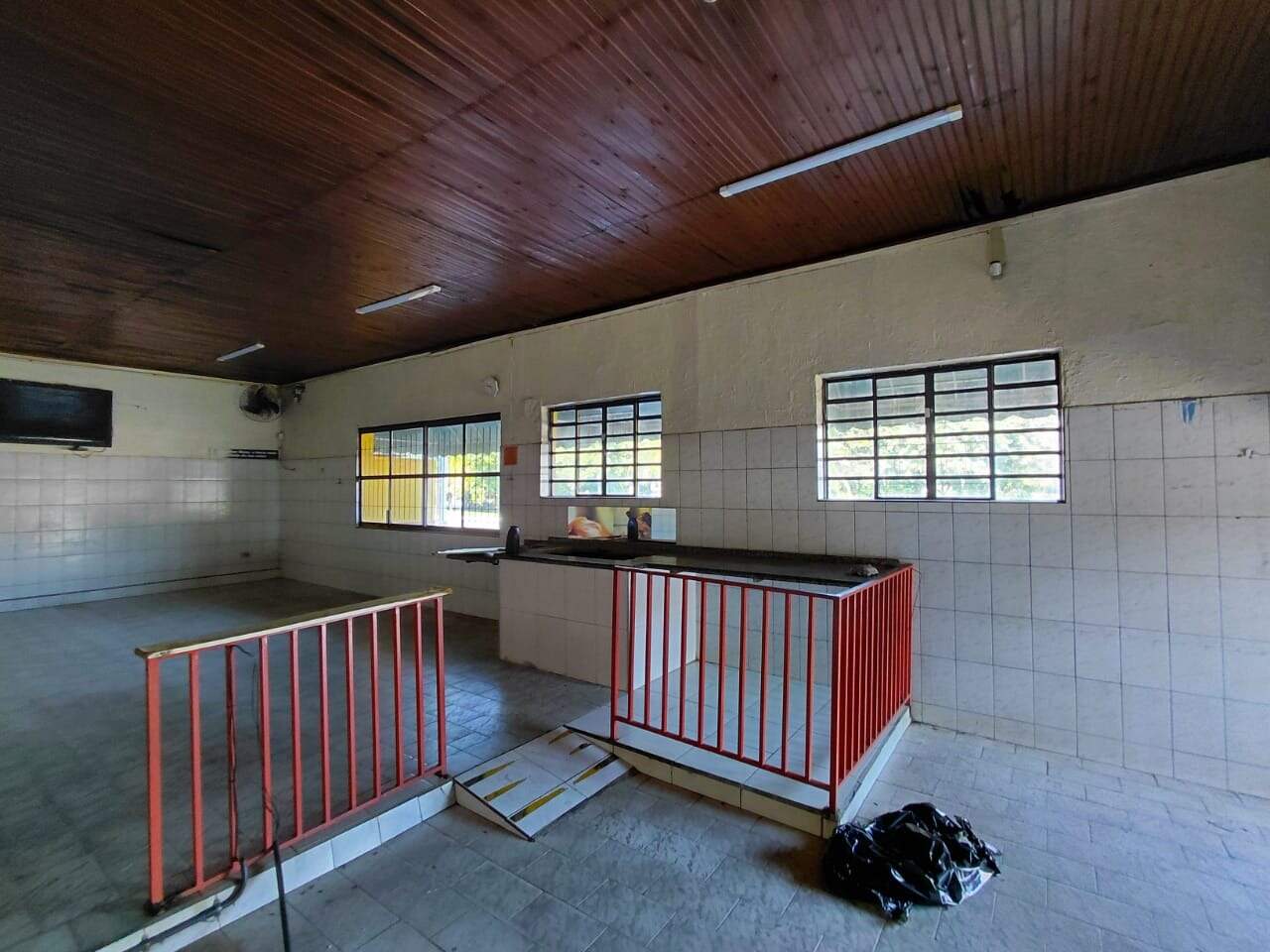 Salão para aluguel no Jardim Vista Alegre: 