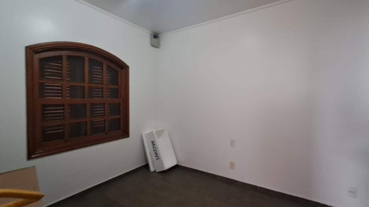 Casa para aluguel no Jardim Mercedes: 