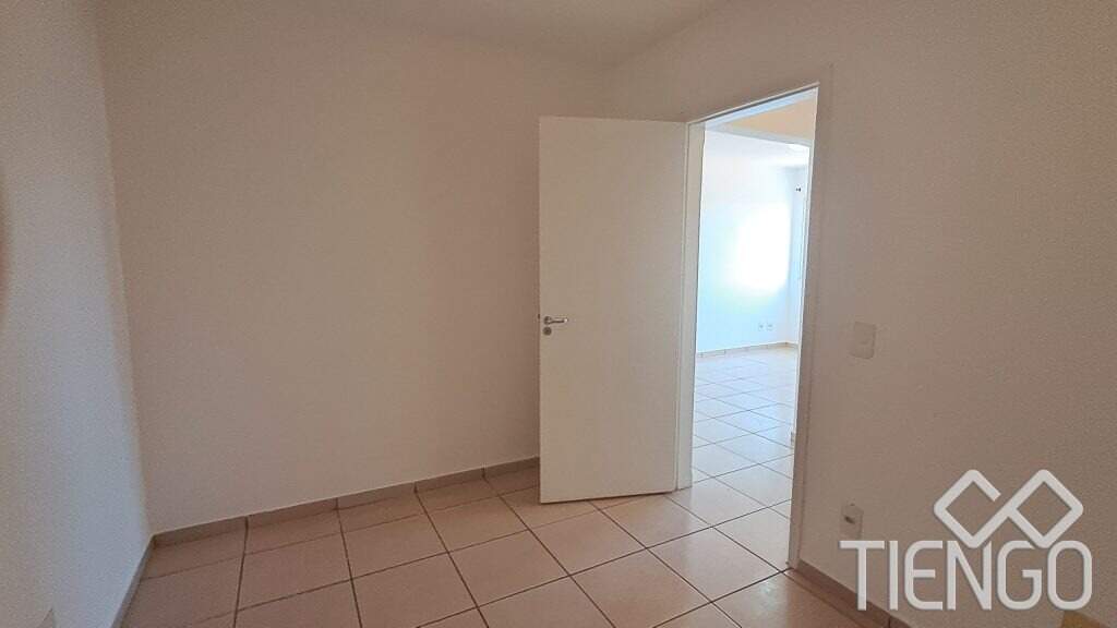 Apartamento para aluguel no Chácaras Antonieta: 