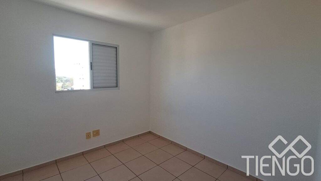 Apartamento para aluguel no Chácaras Antonieta: 