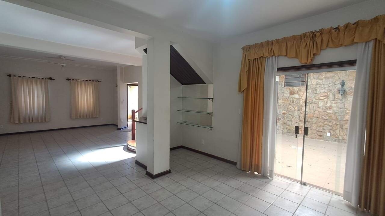 Casa para aluguel no Vila Cristóvam: 