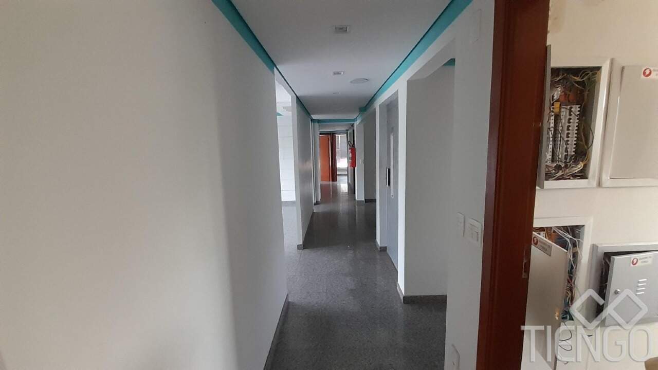 Prédio para aluguel no Centro: 