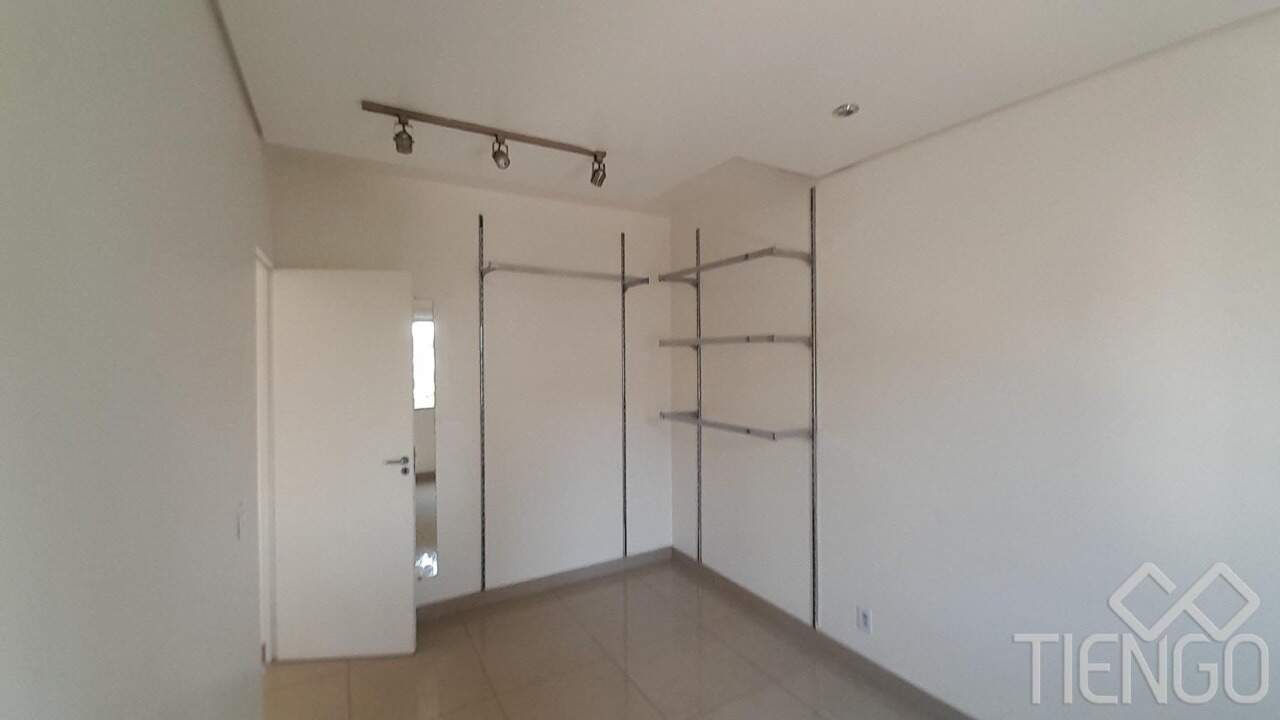 Apartamento à venda no Vila Queiroz: 