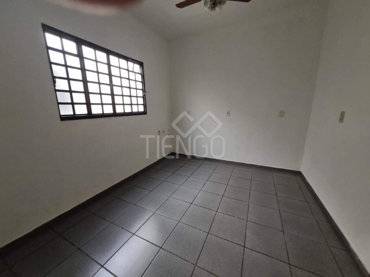 Sala para aluguel no Vila Cristóvam: 