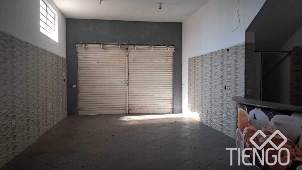 Salão para aluguel no Jardim Santa Adélia: 