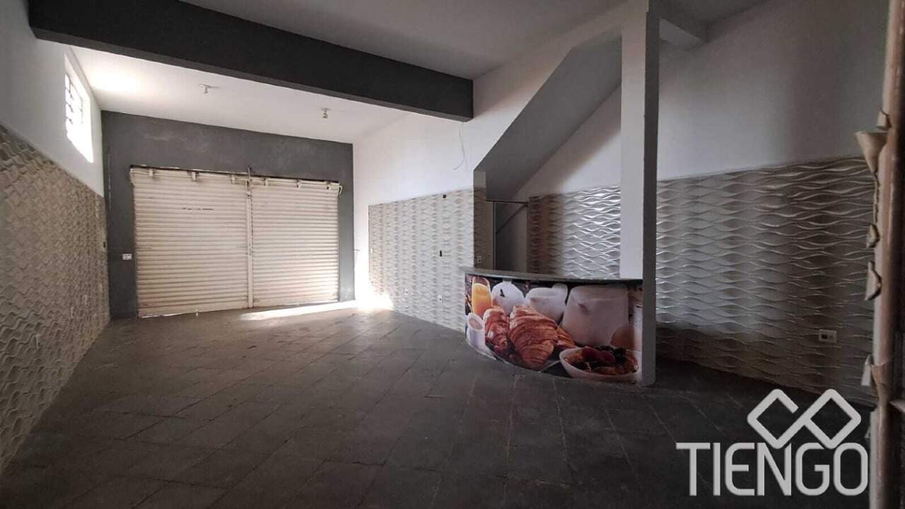 Salão para aluguel no Jardim Santa Adélia: 