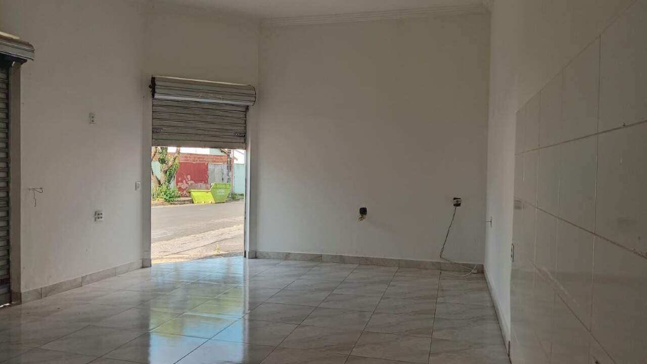 Salão para aluguel no Vila Cristóvam: 