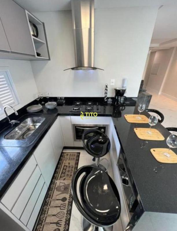 Apartamento à venda no meia praia : 