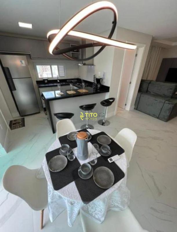 Apartamento à venda no meia praia : 