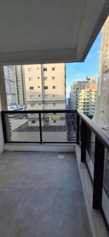 Apartamento à venda no meia praia : 