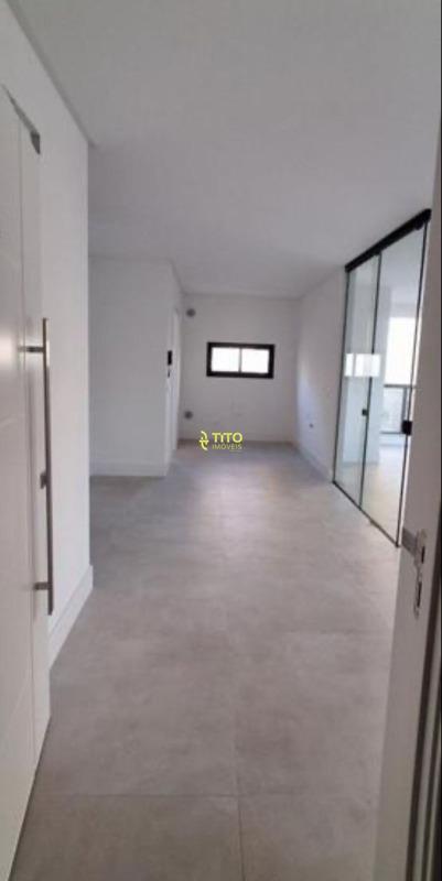 Apartamento à venda no meia praia : 