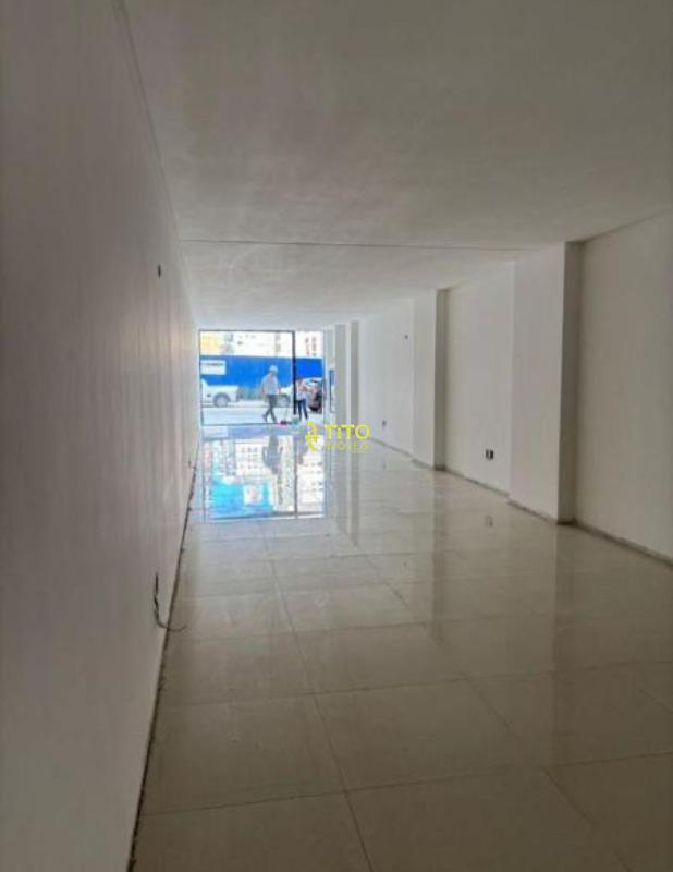 Sala à venda no Canto da Praia: 