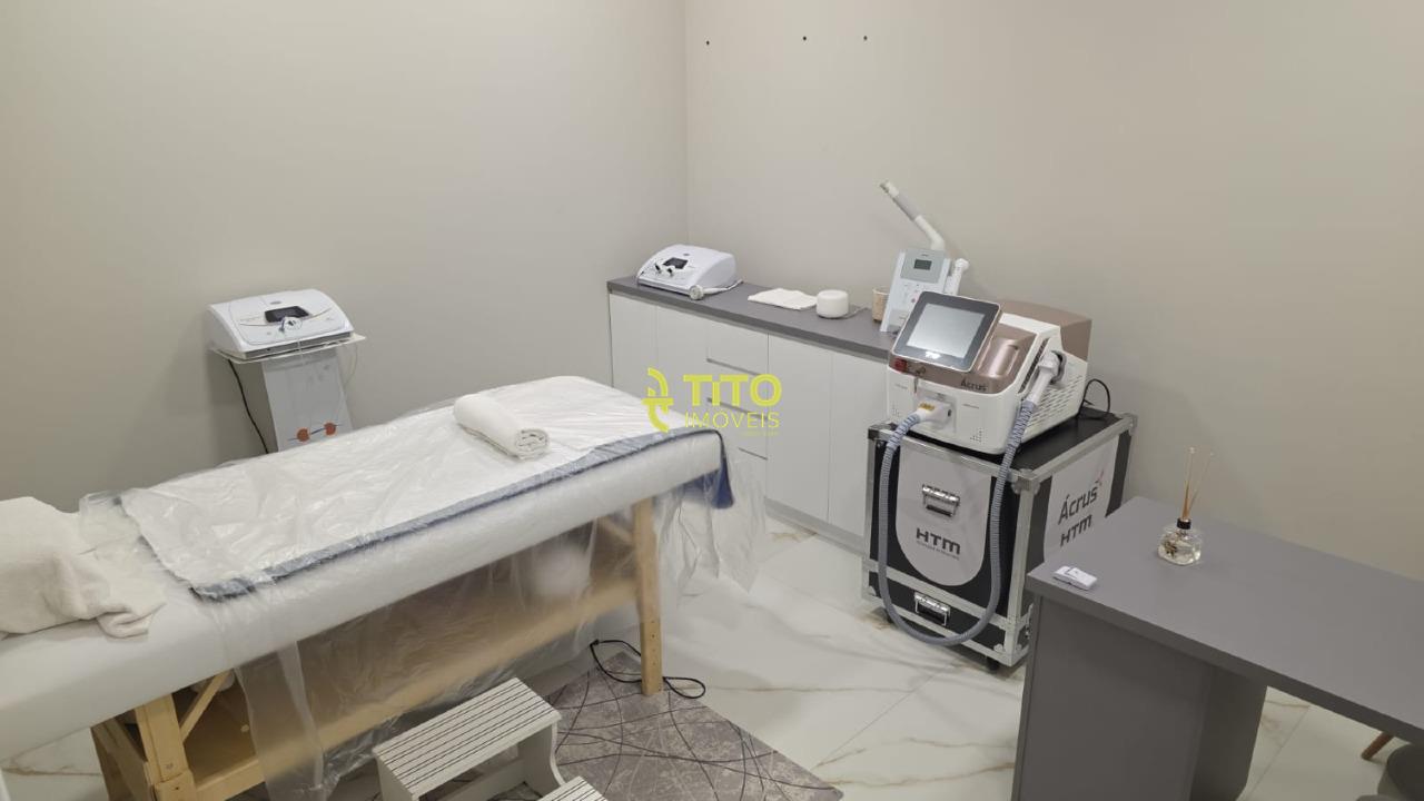 Loja à venda no meia praia : 