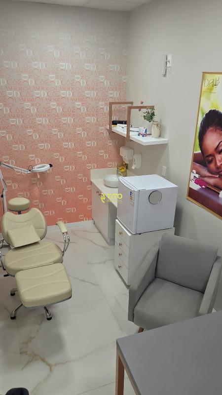 Loja à venda no meia praia : 