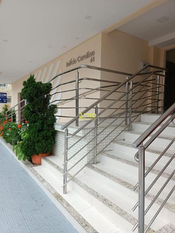 Apartamento para aluguel no meia praia : 