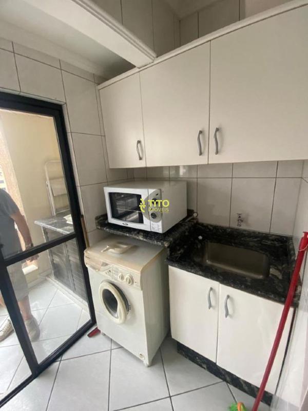 Apartamento para aluguel no meia praia : 