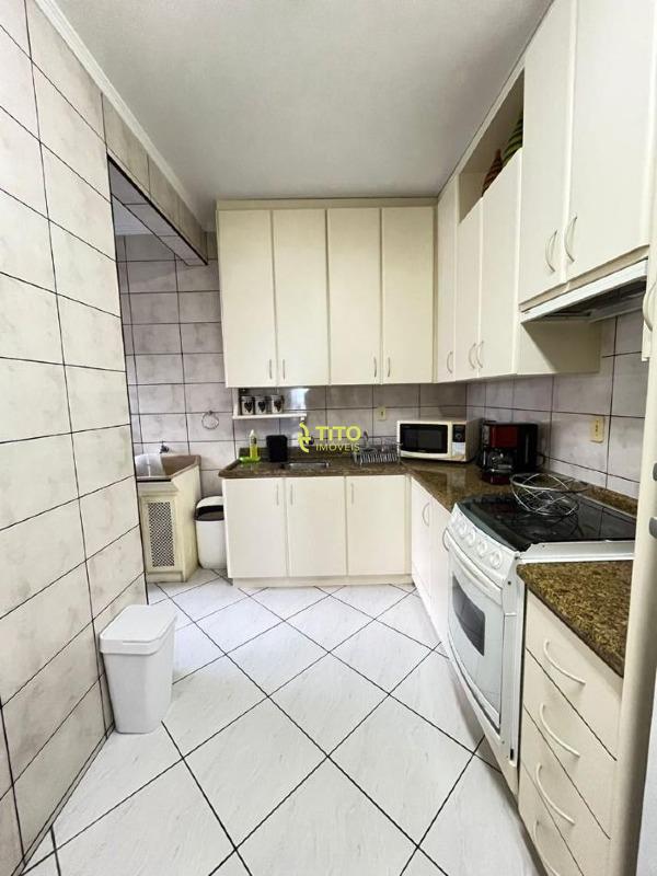 Apartamento para aluguel no meia praia : 