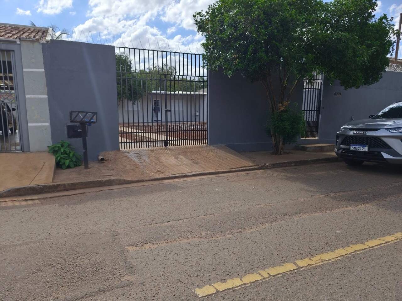 Casa para aluguel no Jardim Batistão: 