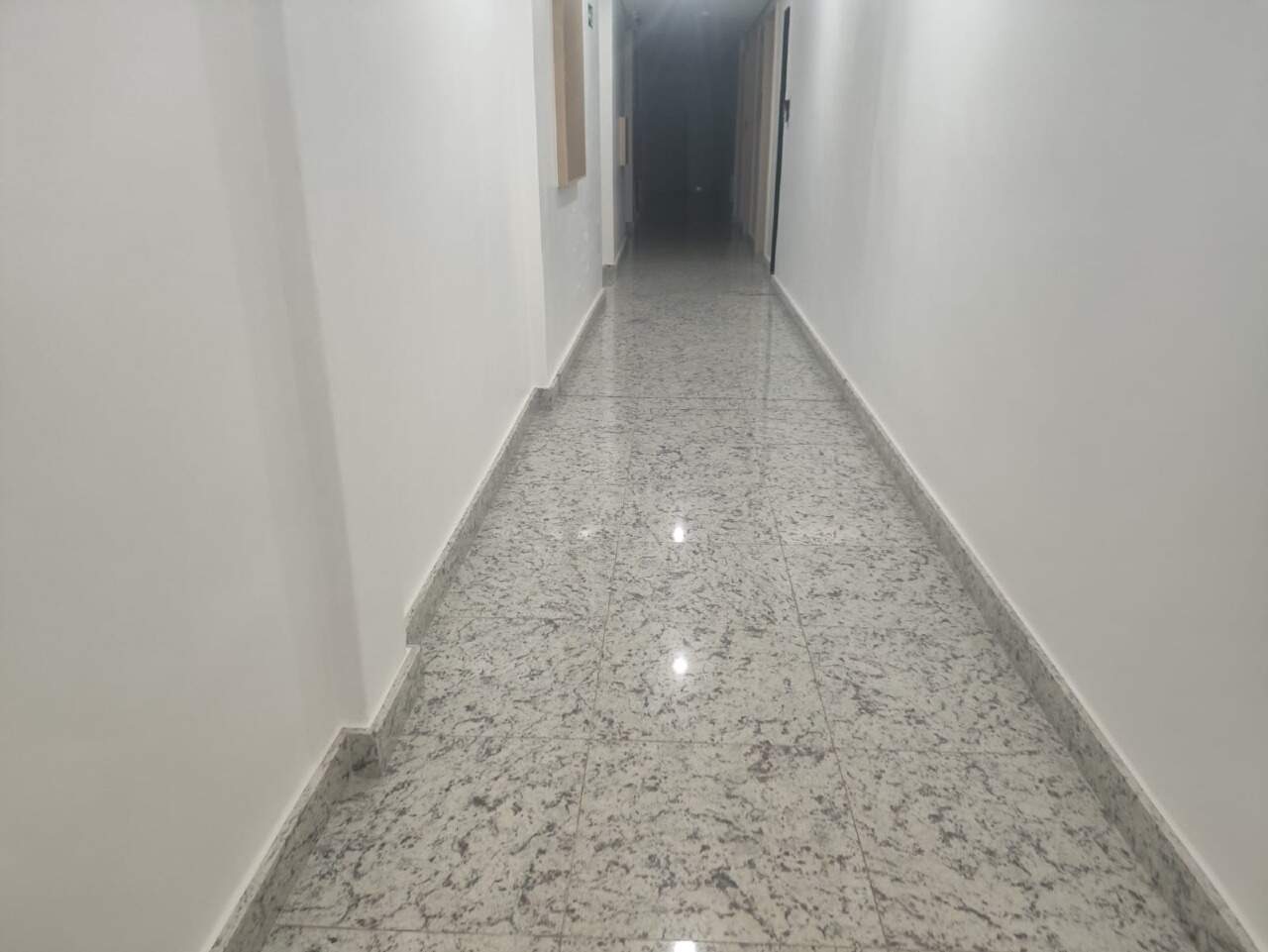 Sala à venda no Centro: 