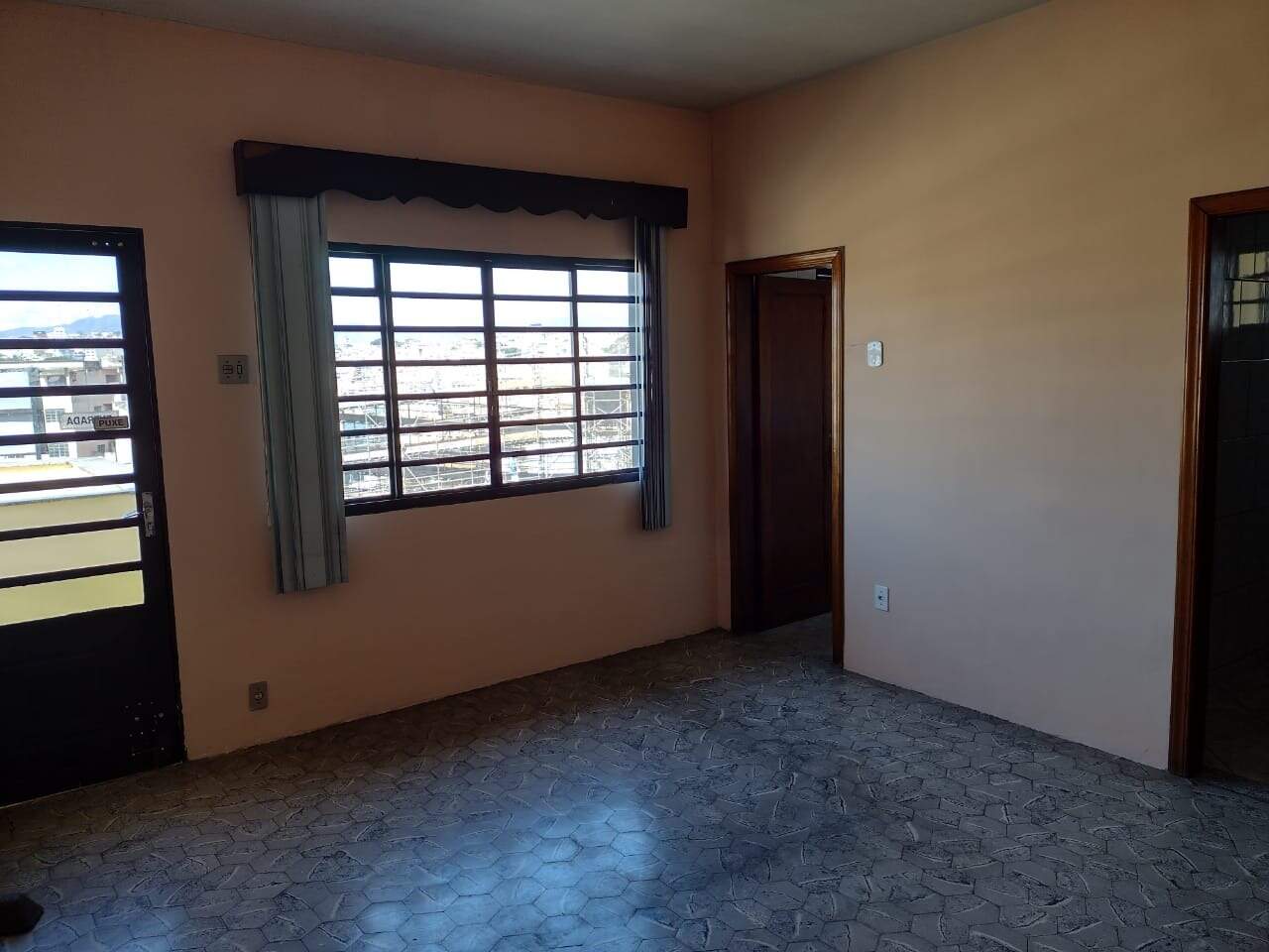 Loja-Salão para alugar com 3 quartos, 150m² - Foto 3