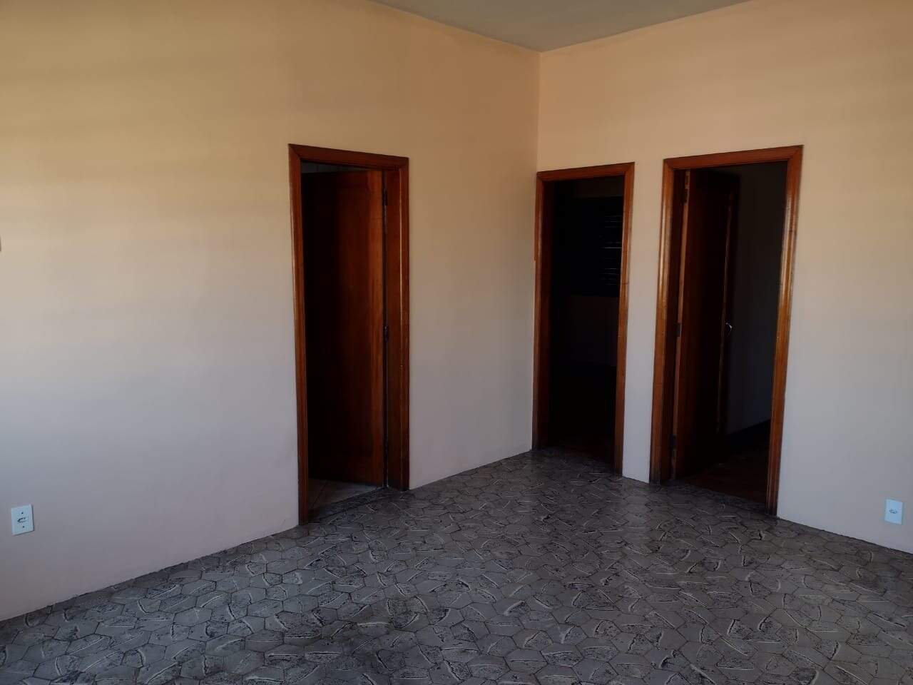 Loja-Salão para alugar com 3 quartos, 150m² - Foto 6