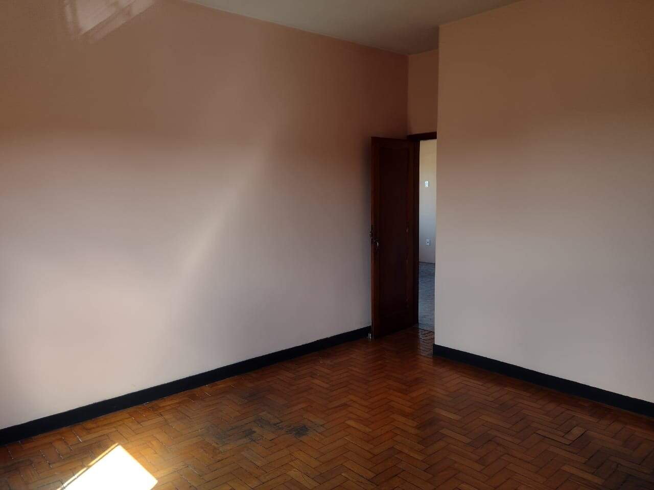 Loja-Salão para alugar com 3 quartos, 150m² - Foto 8