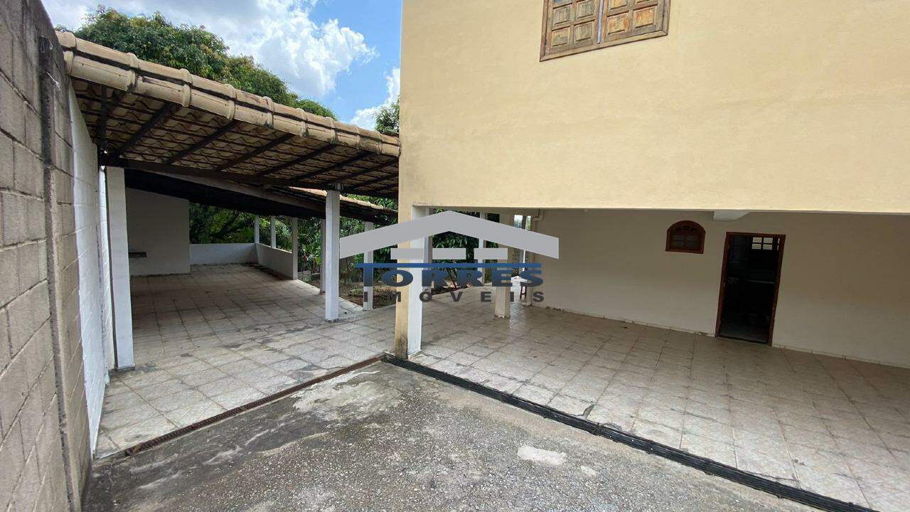 Casa para alugar com 4 quartos, 200m² - Foto 22