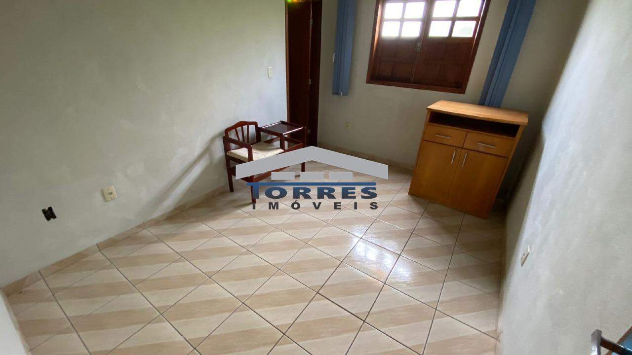 Casa para alugar com 4 quartos, 200m² - Foto 10