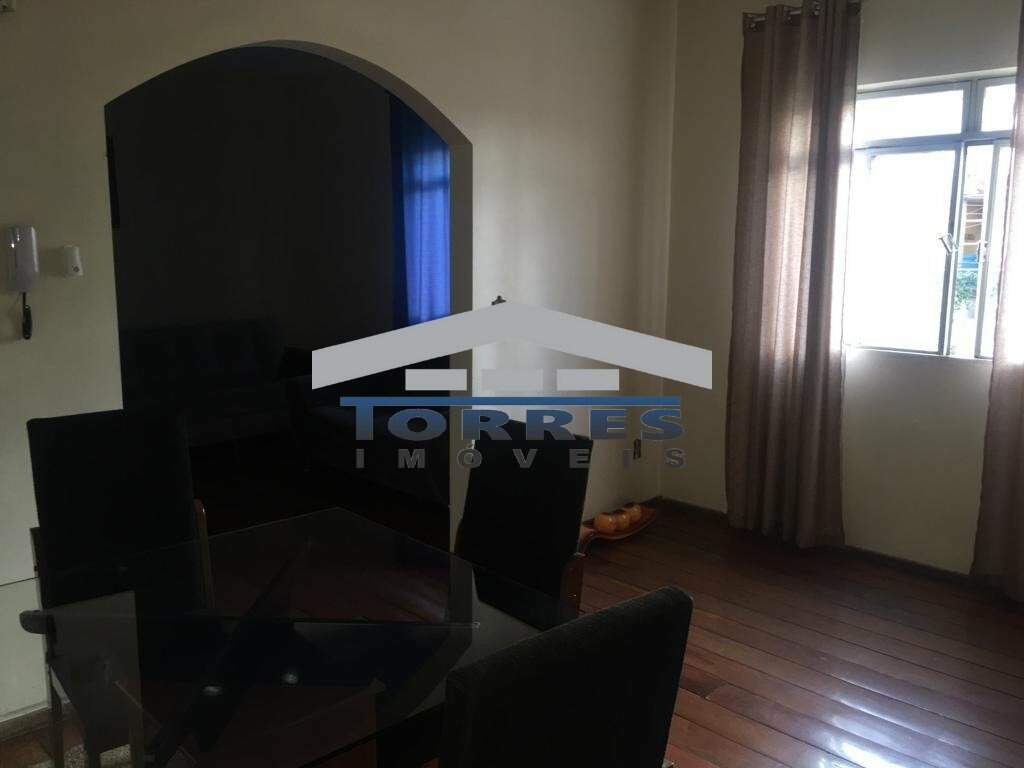 Apartamento à venda com 3 quartos, 130m² - Foto 2