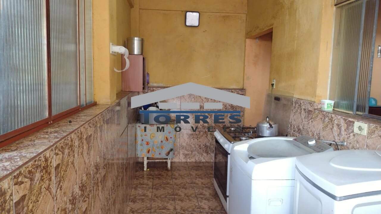 Casa à venda com 3 quartos, 360m² - Foto 22