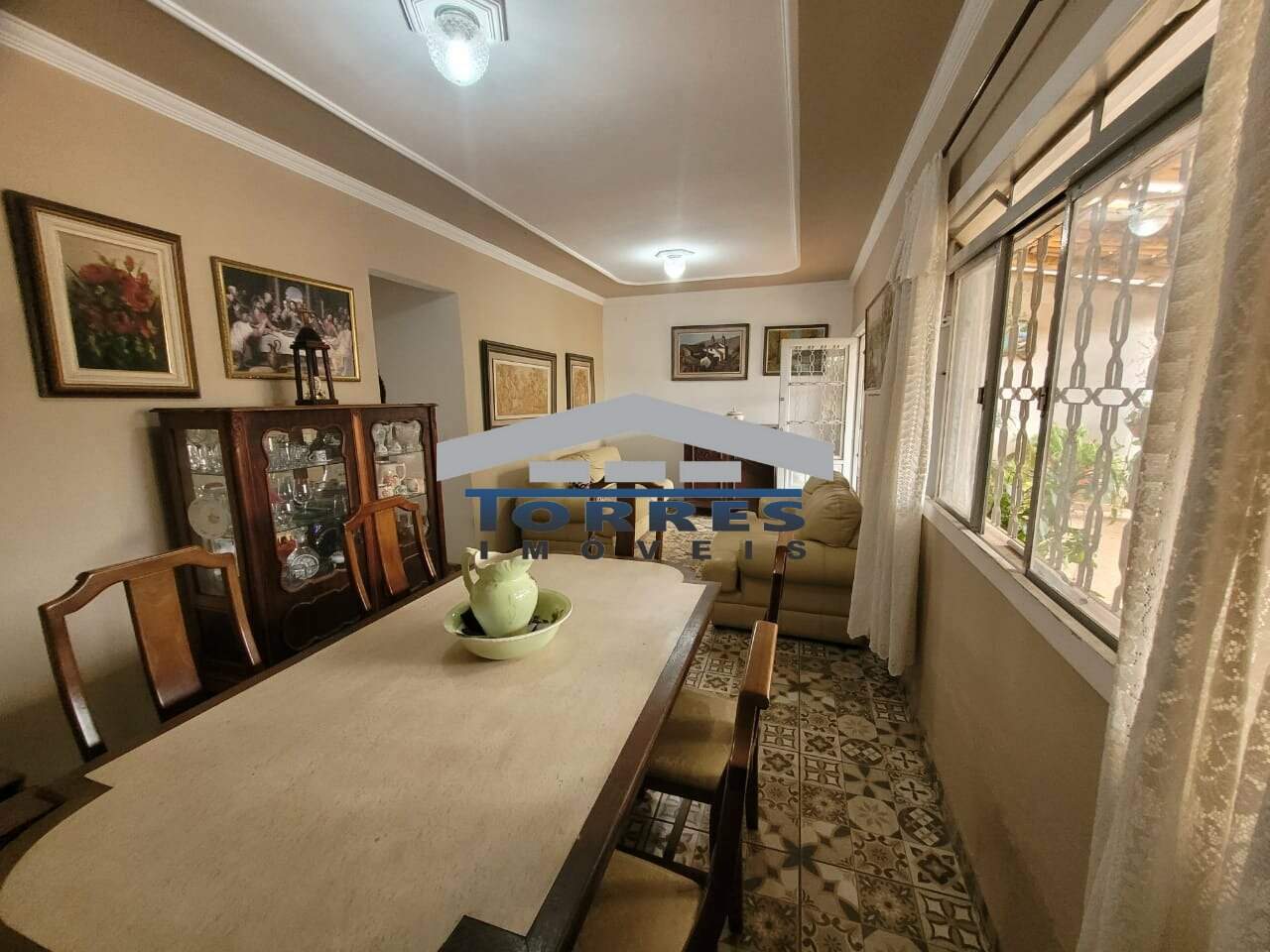 Casa à venda com 3 quartos, 378m² - Foto 4