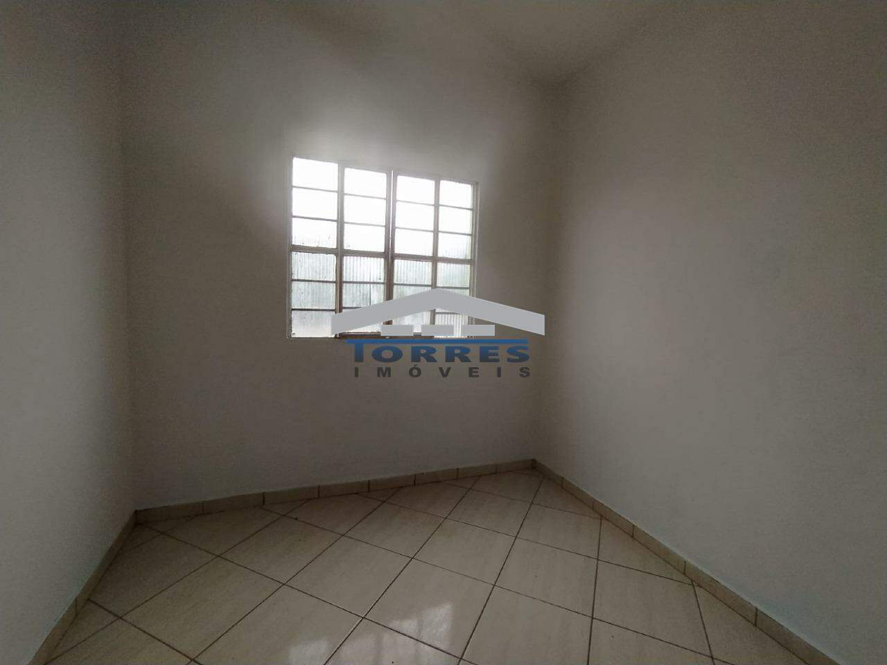 Casa para alugar com 2 quartos, 150m² - Foto 11