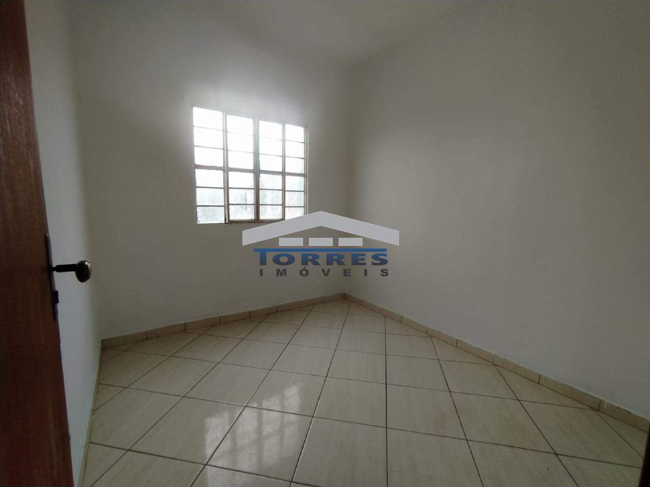 Casa para alugar com 2 quartos, 150m² - Foto 12