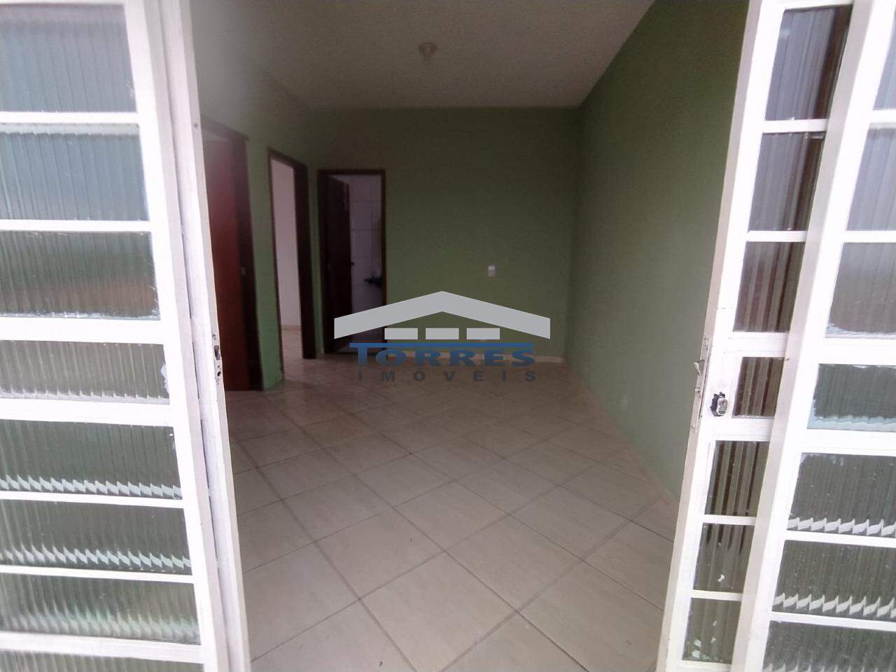 Casa para alugar com 2 quartos, 150m² - Foto 2