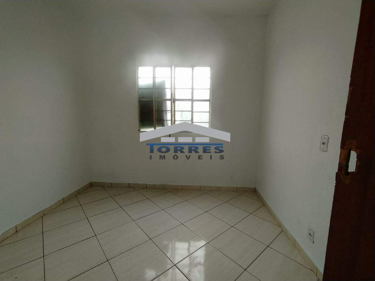 Casa para alugar com 2 quartos, 150m² - Foto 7