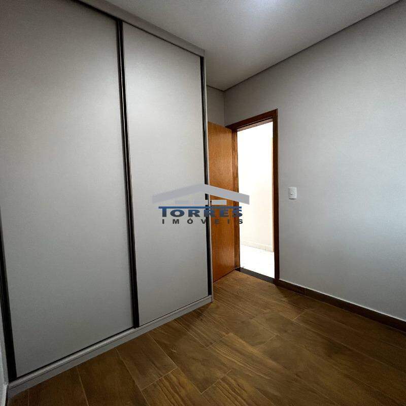 Apartamento à venda com 3 quartos, 86m² - Foto 11