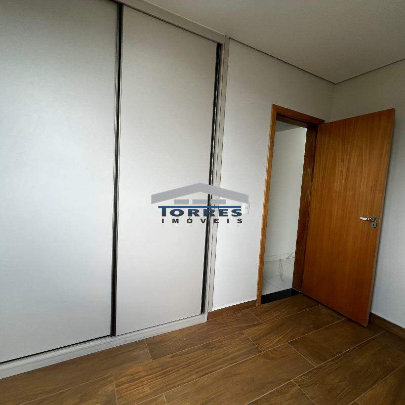 Apartamento à venda com 3 quartos, 86m² - Foto 14