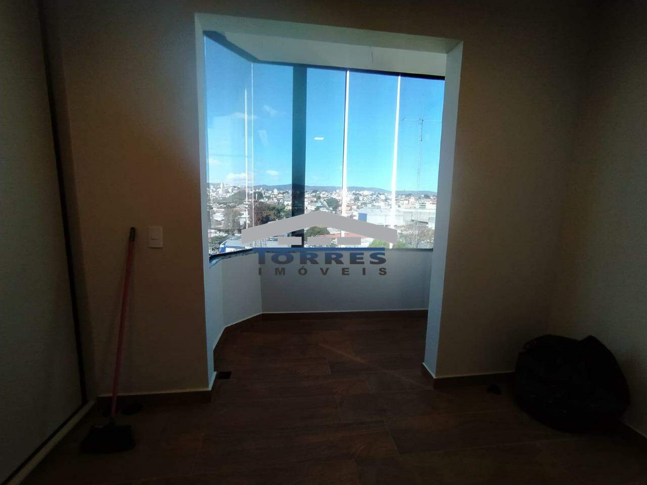 Apartamento à venda com 3 quartos, 86m² - Foto 12