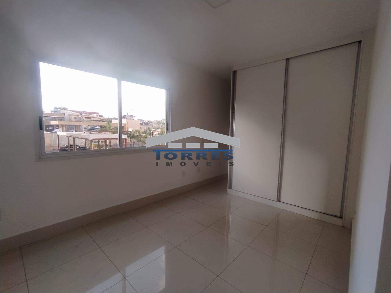 Apartamento para alugar com 4 quartos, 110m² - Foto 8