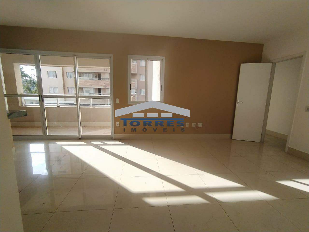 Apartamento para alugar com 4 quartos, 110m² - Foto 3