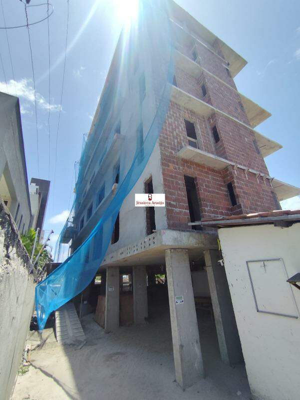 Flat à venda no Intermares: 