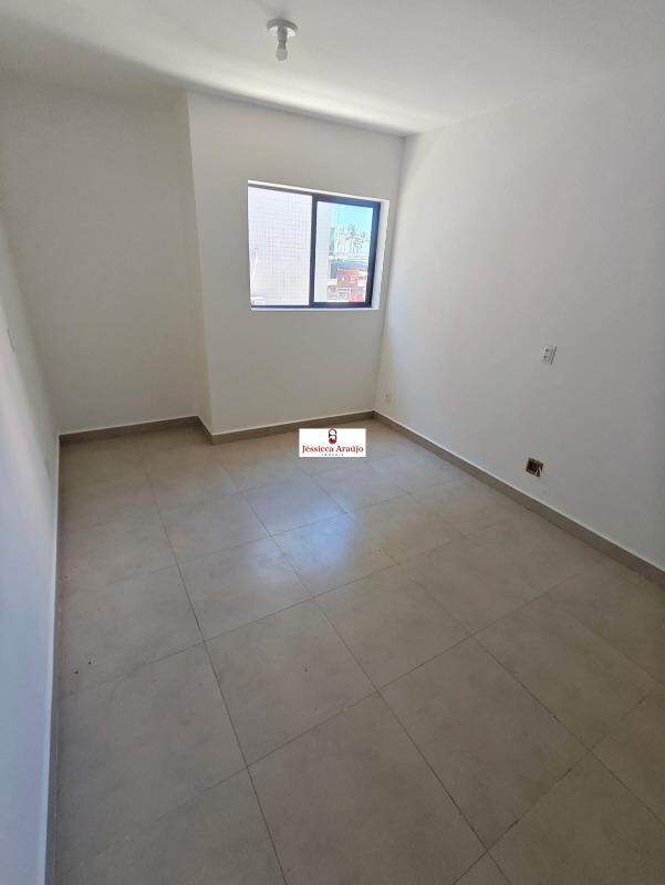 Flat à venda no Intermares: 