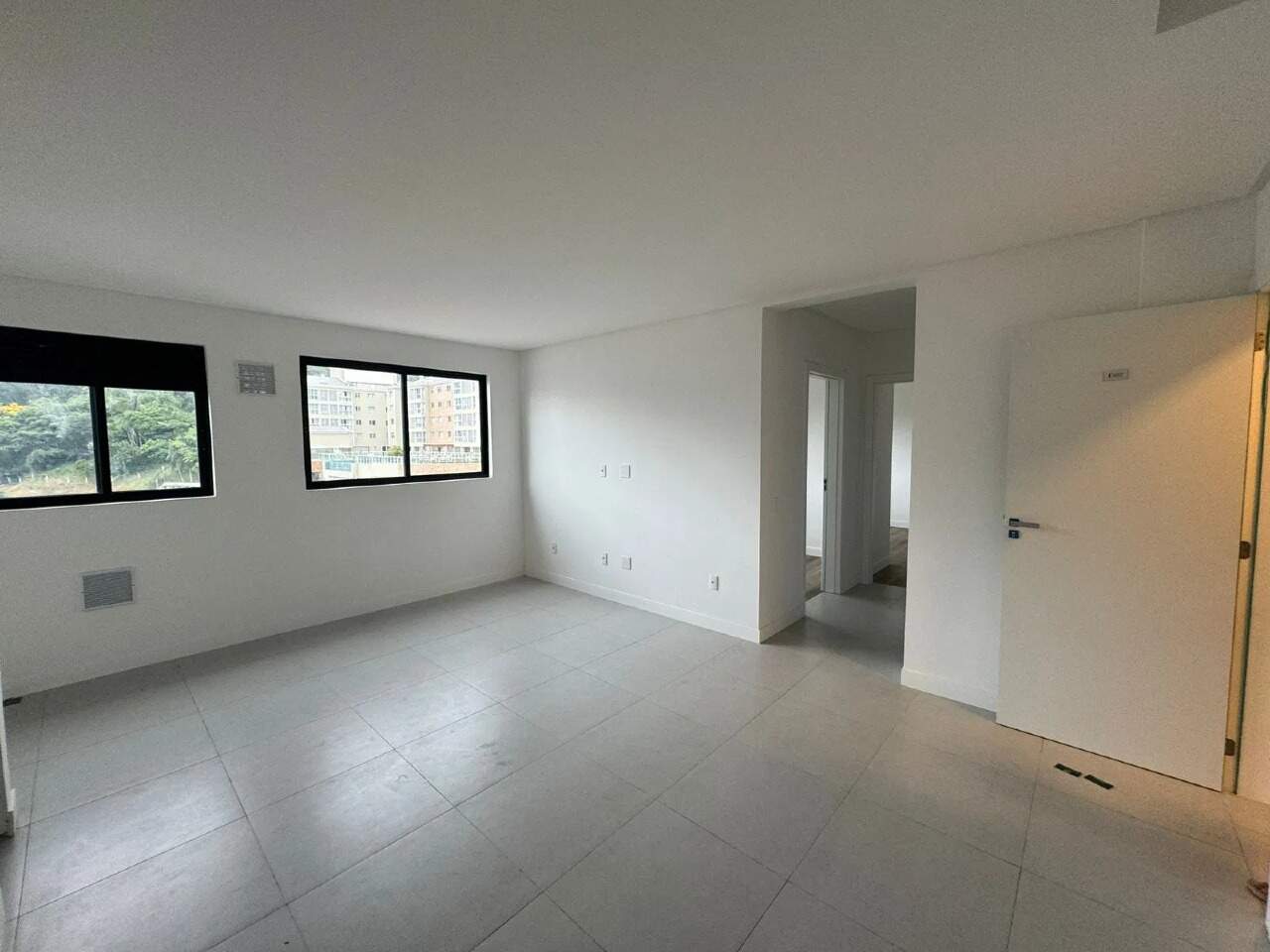 Apartamento com 60m², 2 dormitórios, 1 vaga no bairro Nações em Balneário Camboriú