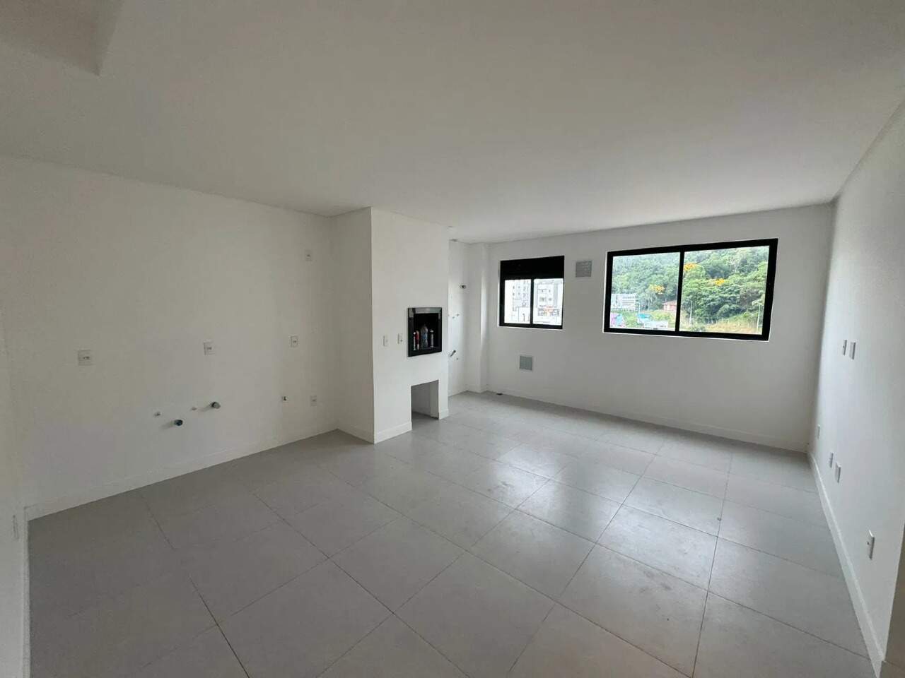 Apartamento com 60m², 2 dormitórios, 1 vaga no bairro Nações em Balneário Camboriú