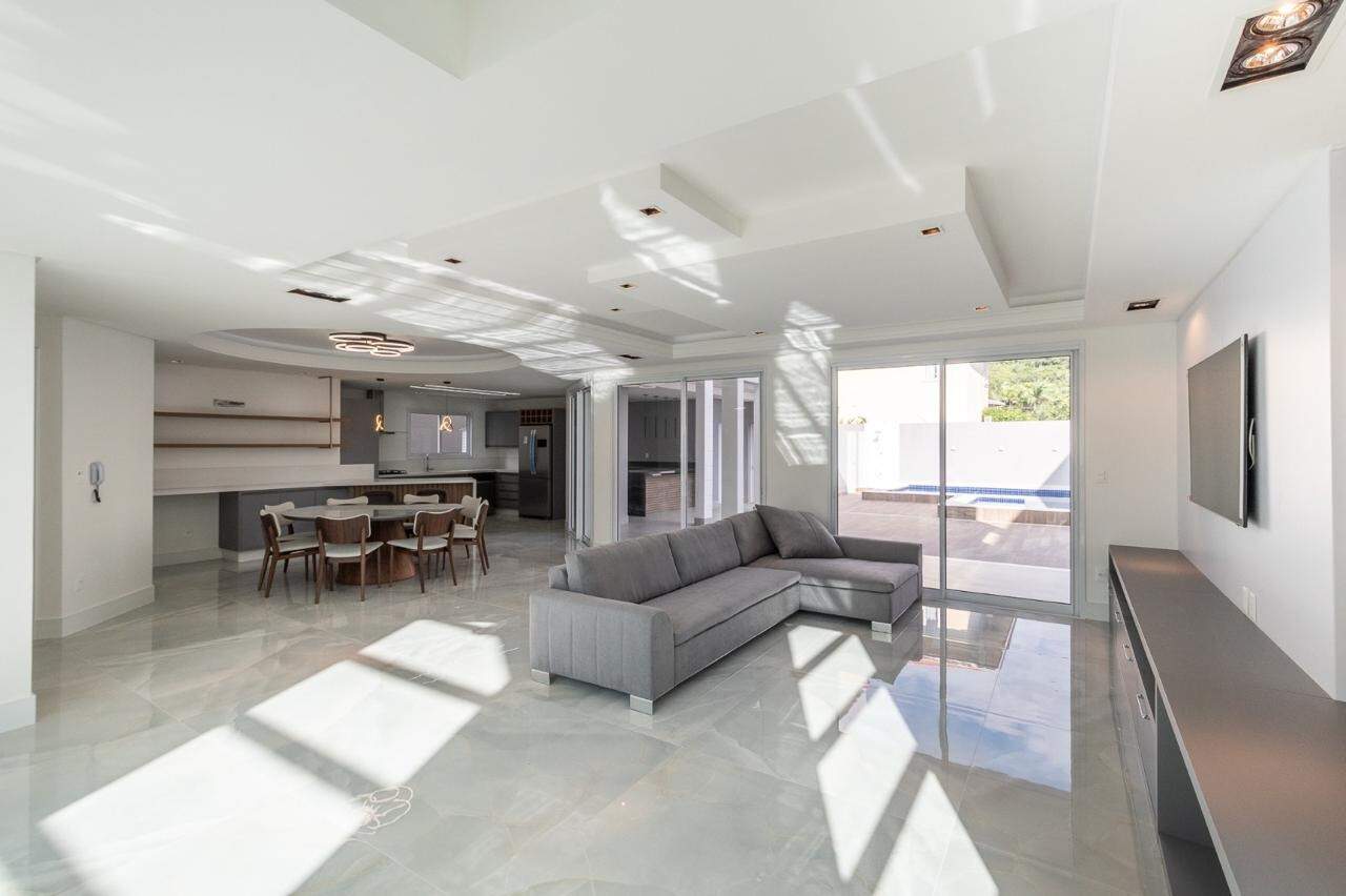 Casa com 400m², 5 dormitórios, 5 suítes, Haras do Rio do Ouro em Balneário Camboriú