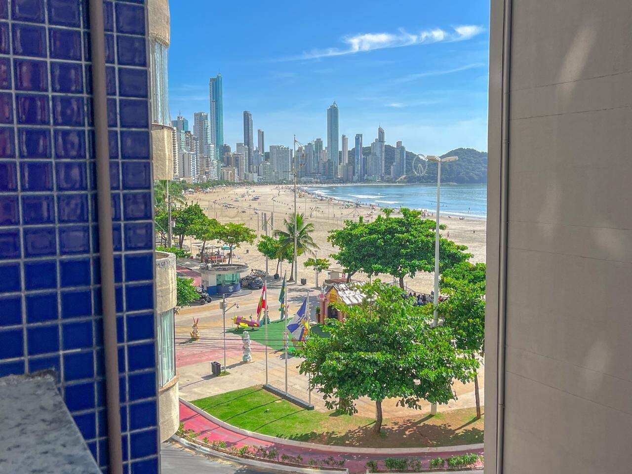 Apartamento com 153m², 3 dormitórios, 2 suítes, 1 vaga no bairro Centro em Balneário Camboriú