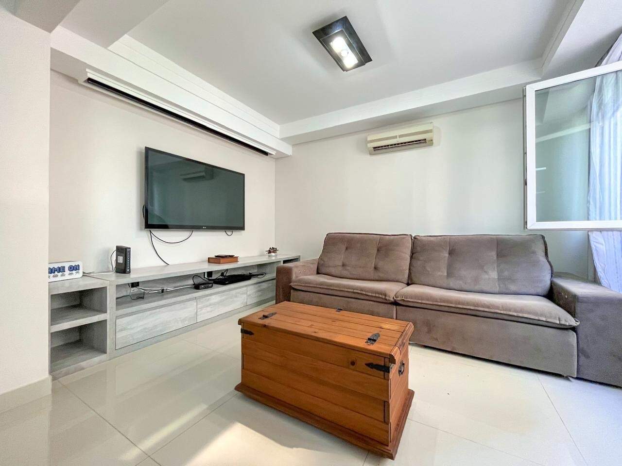 Apartamento com 153m², 3 dormitórios, 2 suítes, 1 vaga no bairro Centro em Balneário Camboriú