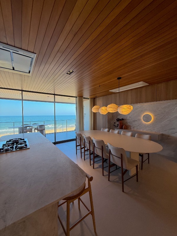 Apartamento com 230m², 4 dormitórios, 4 suítes, 3 vagas no bairro Praia Brava de Itajaí em Itajaí