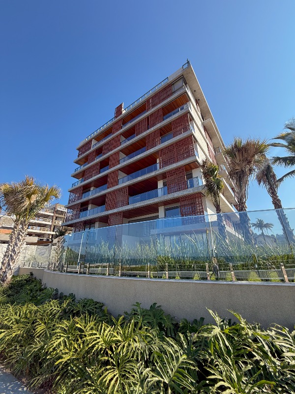 Apartamento com 220m², 3 dormitórios, 3 suítes, 3 vagas no bairro Praia Brava de Itajaí em Itajaí