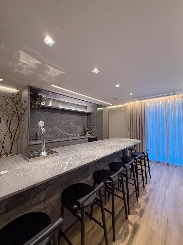 Apartamento com 220m², 3 dormitórios, 3 suítes, 3 vagas no bairro Praia Brava de Itajaí em Itajaí